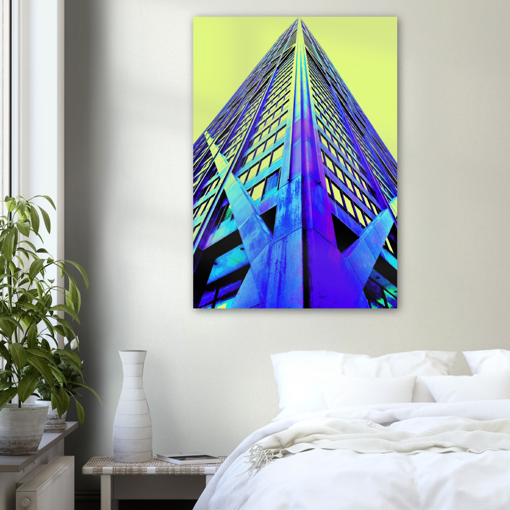 Meet me here near bed